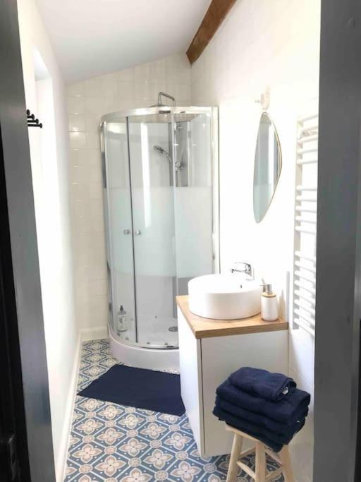 Grand Appartement En Maison De Ville Valreas Ngoại thất bức ảnh