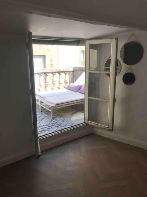 Grand Appartement En Maison De Ville Valreas Ngoại thất bức ảnh