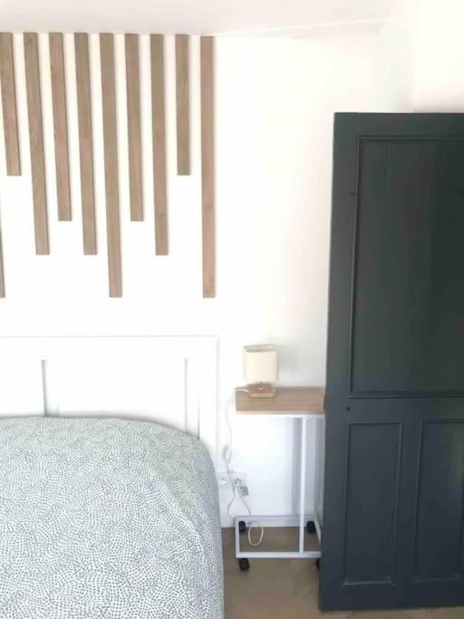 Grand Appartement En Maison De Ville Valreas Ngoại thất bức ảnh
