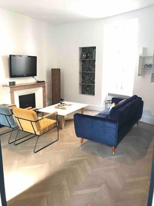Grand Appartement En Maison De Ville Valreas Ngoại thất bức ảnh